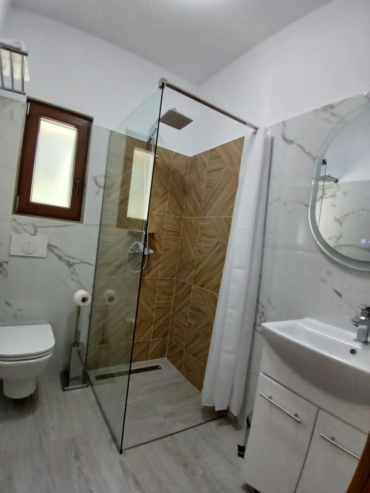Cabanele View Lodge *